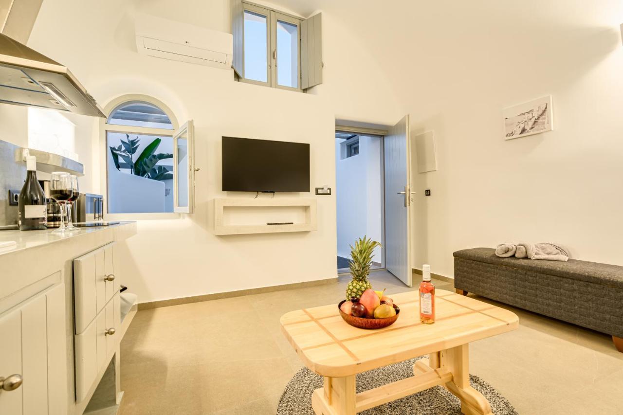 Tiara Suites Santorini Fira  Exterior foto