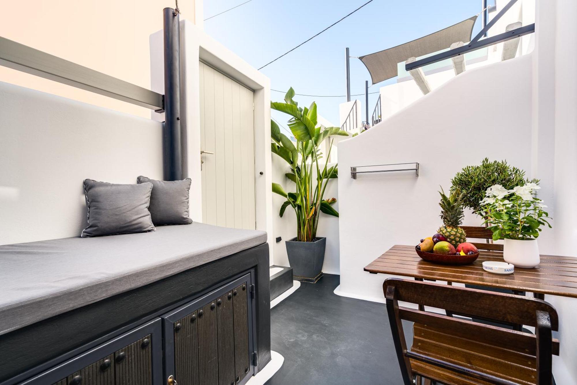 Tiara Suites Santorini Fira  Exterior foto