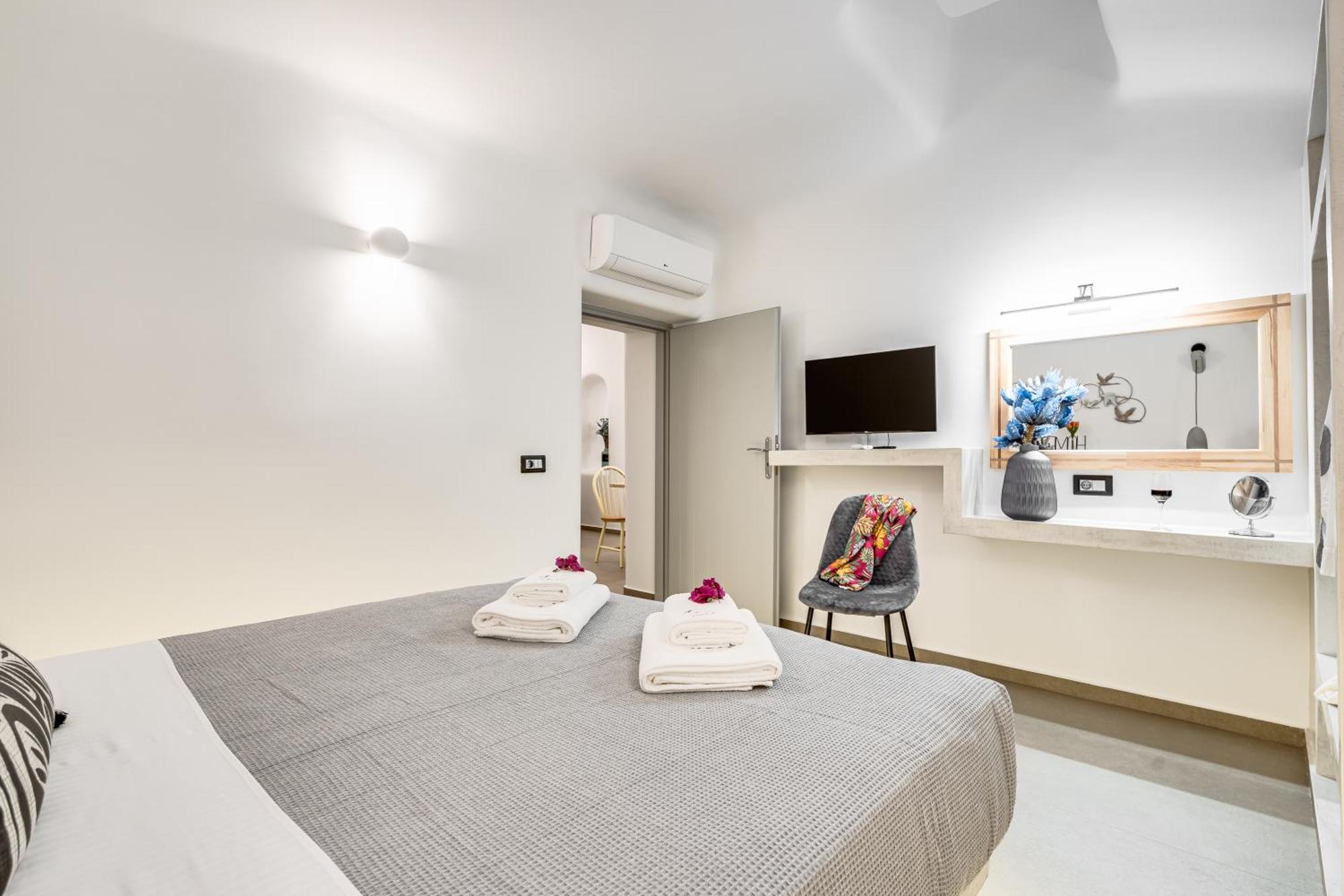 Tiara Suites Santorini Fira  Exterior foto